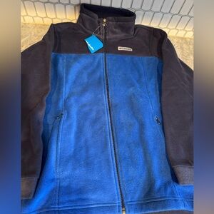 NWT boys fleece from Columbia. Youth size L